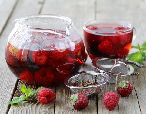 Le 12 migliori ricette di tè freddo per l'estate - Tè verde e lamponi